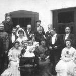 Familie Hartmann um 1905 in Marktbreit. Der kleine Wolf-Justin steht ganz hinten in der Mitte. (Bild. W. Hartmann)